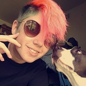 Meet your Posher, Aaron